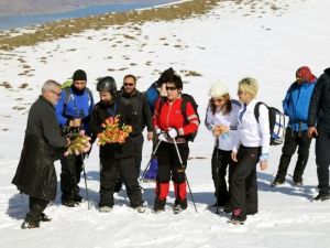 DİYARBAKIR'DA KADINLAR GÜNÜ DAĞDA KUTLANDI