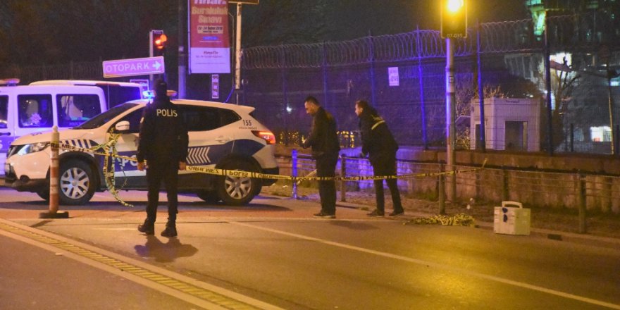 Beşiktaş'ta gece kulübü önünde silahlar konuştu