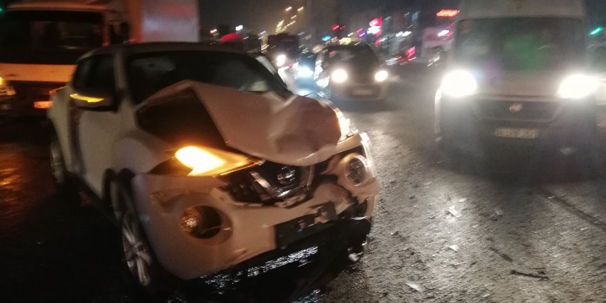 Ters Yöne Giren Araç Trafiği Birbirine Kattı