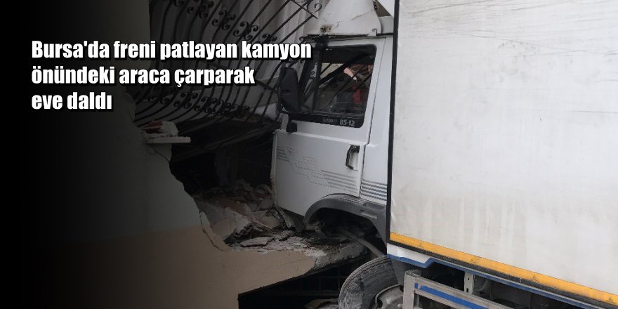 Salonda Çay İçiyordu: Yatak Odasına Girince Şoke Oldu