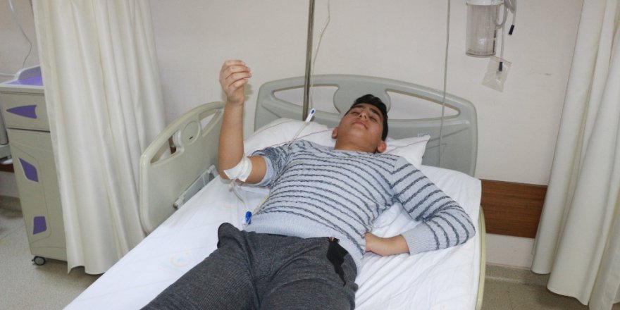 Adıyaman'da 24 Öğrenci Hastaneye Kaldırıldı