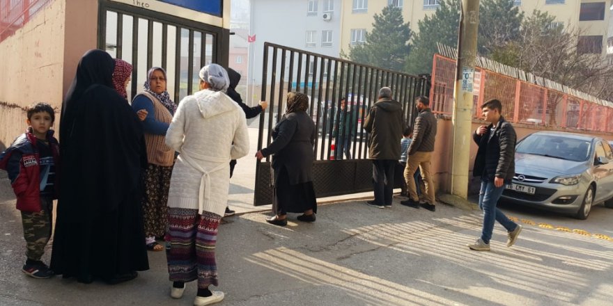 Bursa'da 12 Öğrenci Hastanelik oldu