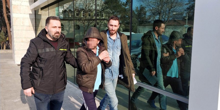 Samsun'da Kadın Öğretmenin Aracına Silahlı Saldırı