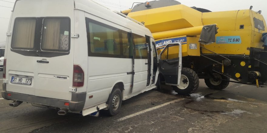 Diyarbakır'da Feci Kaza: 6 Öğrenci 14 Yaralı