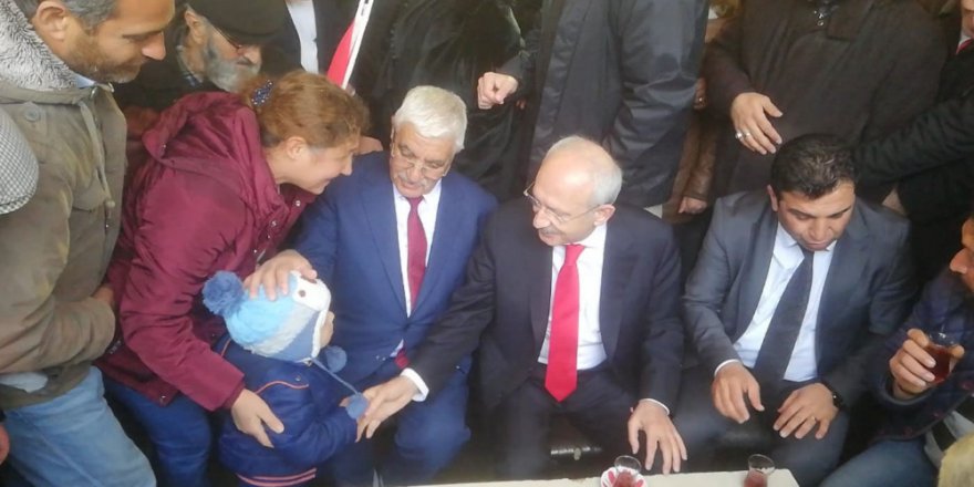Kılıçdaroğlu Vatandaşların Çay Teklifini Geri Çevirmedi