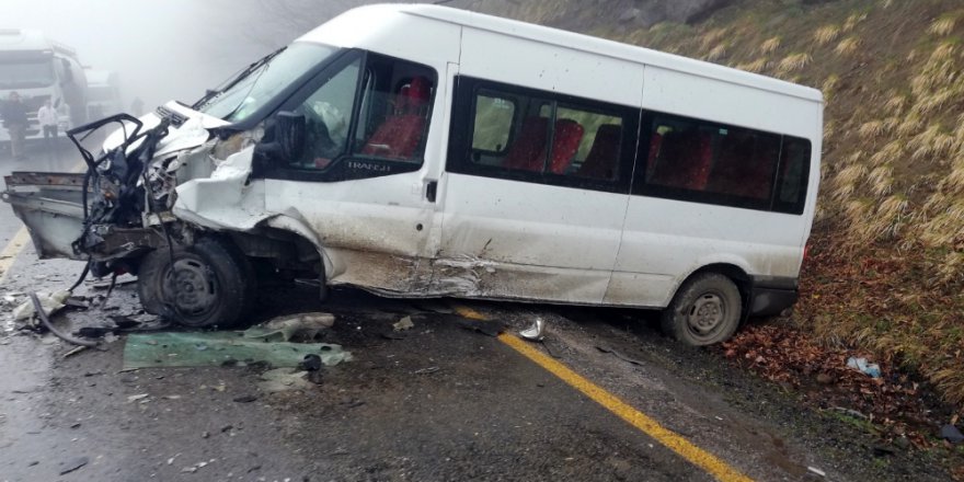 Ordu'da Öğrenci Servisi Faciası 2 Ölü, 4 Yaralı