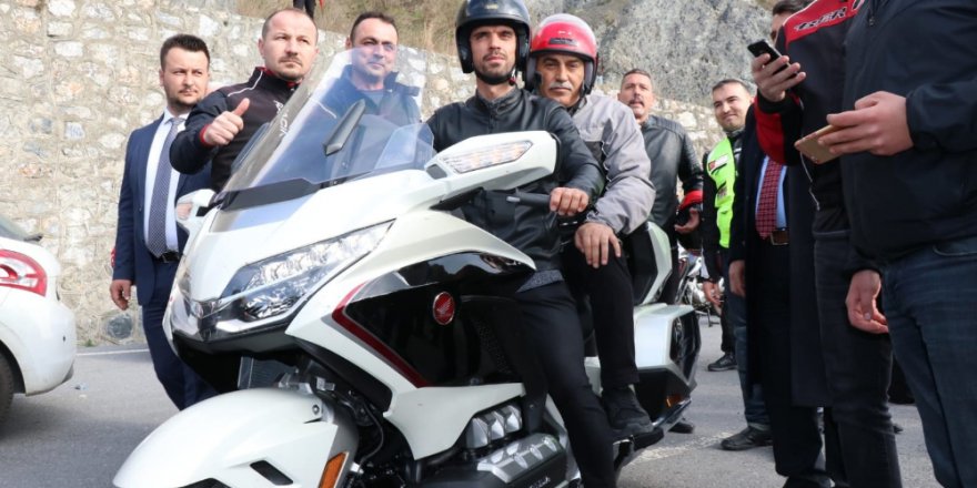 Kenan Sofuoğlu Belediye Başkan Adayıyla Motosiklete Bindi