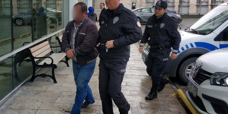Samsun'da Yere Düşen 100 Lirayı Cebe Atan Adam Gözaltında