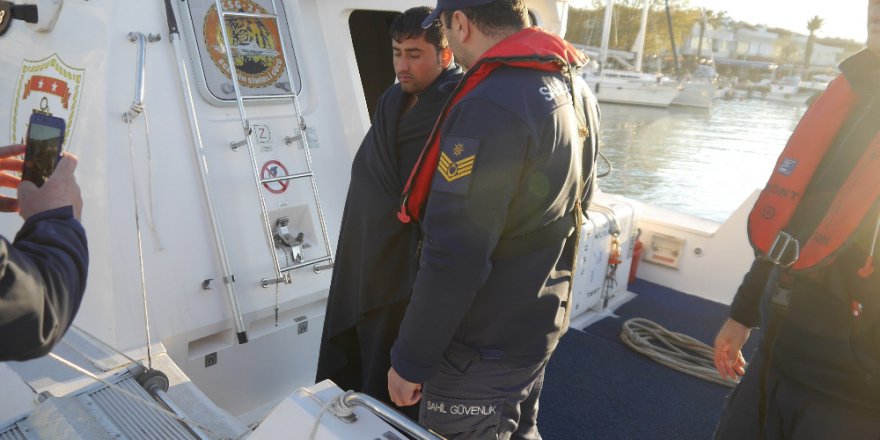 Ayvacık'da Tekne Battı 1 Bebek 4 Kişi Hayatını Kaybetti