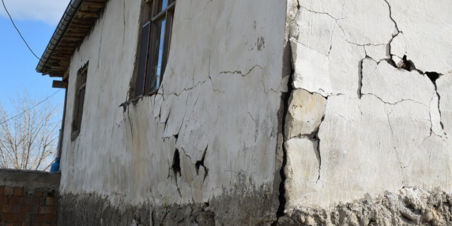 Malatya’daki Depremlerde 250 Bina Hasar Gördü