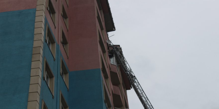 Çocuk İntihar Etmeye Çalıştı