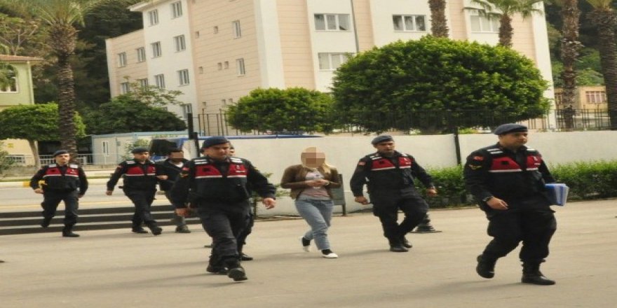 Antalya'da Turisti Dolandıran ATM Fareleri Yakalandı