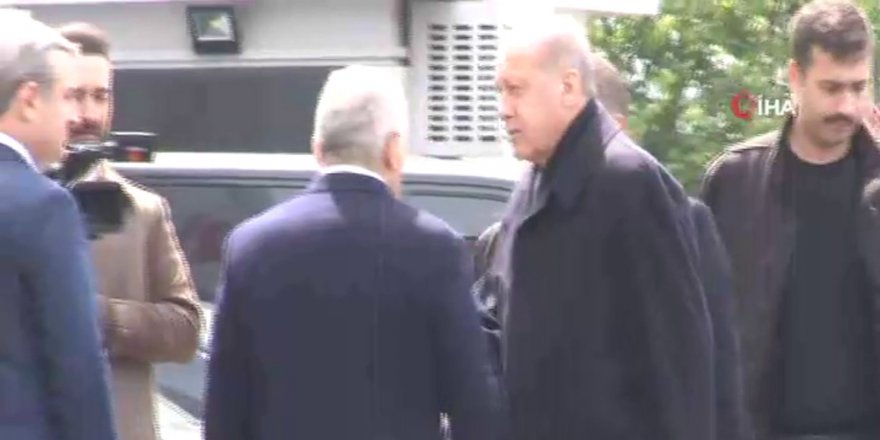 Cumhurbaşkanı Erdoğan Ak Parti İstanbul İl Başkanlığı’na Geldi