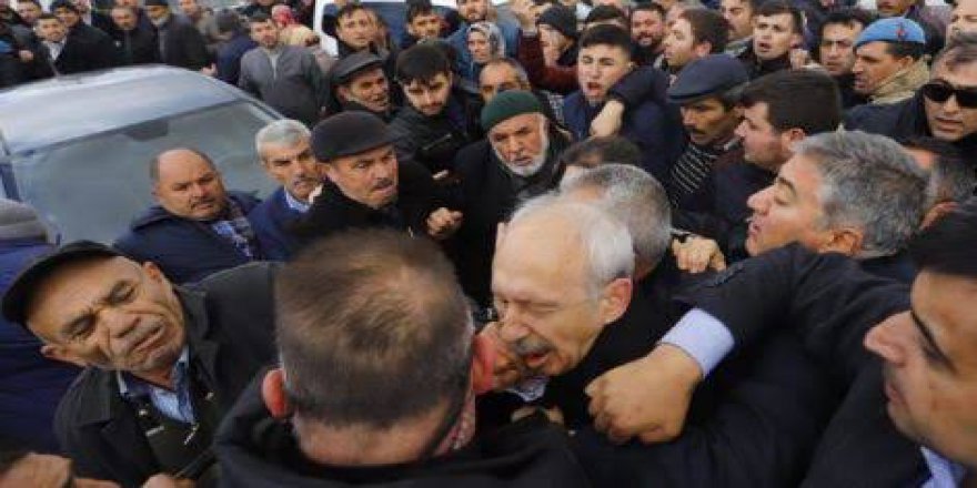 Kılıçdaroğlu'na Şehit Cenazesinde Saldırı Düzenlediler
