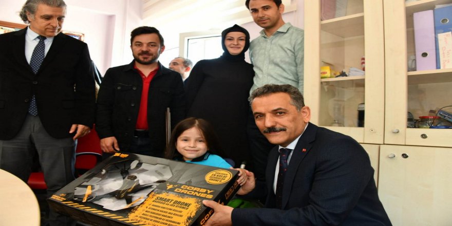 Samsun Valisinden Türkiye'nin Konuştuğu Zeynep'e Ziyaret