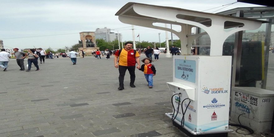 Taksim’de “Pes” Dedirten Hırsızlık