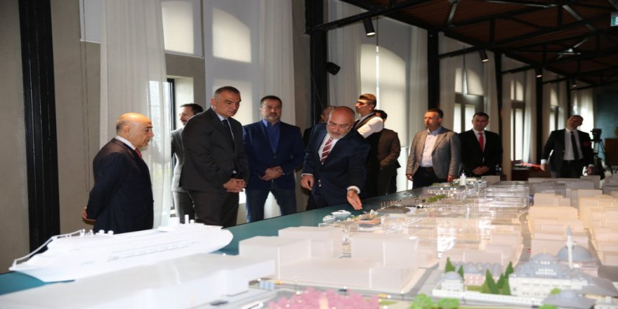 Bakan Ersoy, İstanbul’da ’Galataport Projesini’ İnceledi