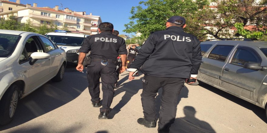 Ankara'da 17 Yaşında Çocuk Babasının Aracı İle Kaza Yaptı