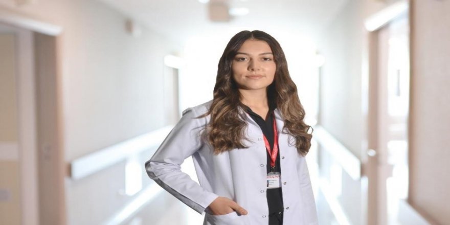 “İftar Ve Sahur Arası 10 Bardak Su İçin”