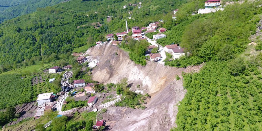 Cumhurbaşkanı Erdoğan Ordu’daki Heyelan Hakkında Bilgi Aldı