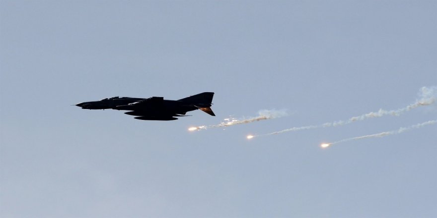 İftar Vakti Bomba Yağdırdılar: 10 Filistinli Hayatını Kaybetti
