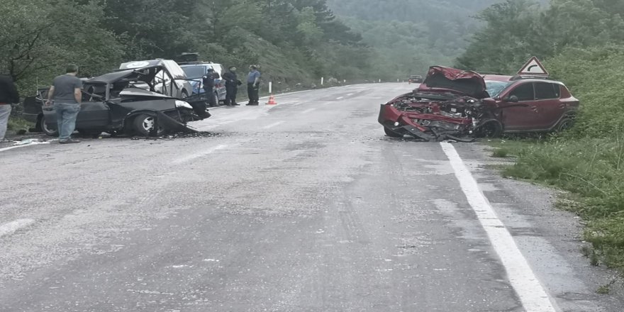 Karabük'te Feci Kaza: 1 Ölü, 4 Yaralı