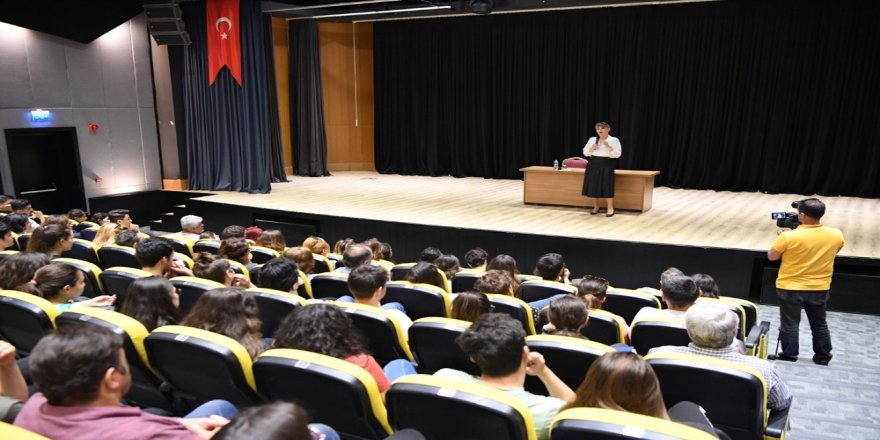 Konyaaltı Belediyesi’nden Yks Semineri