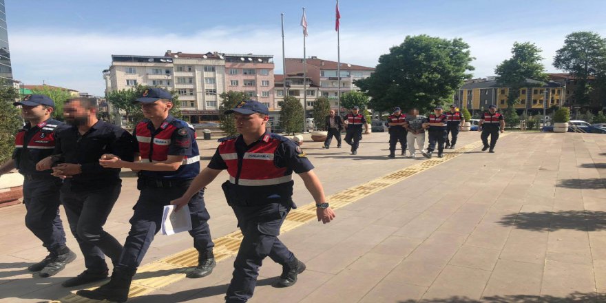 Bursa'da Arkadaşının Yolunu Kesip 8 Kurşunla Vurdu