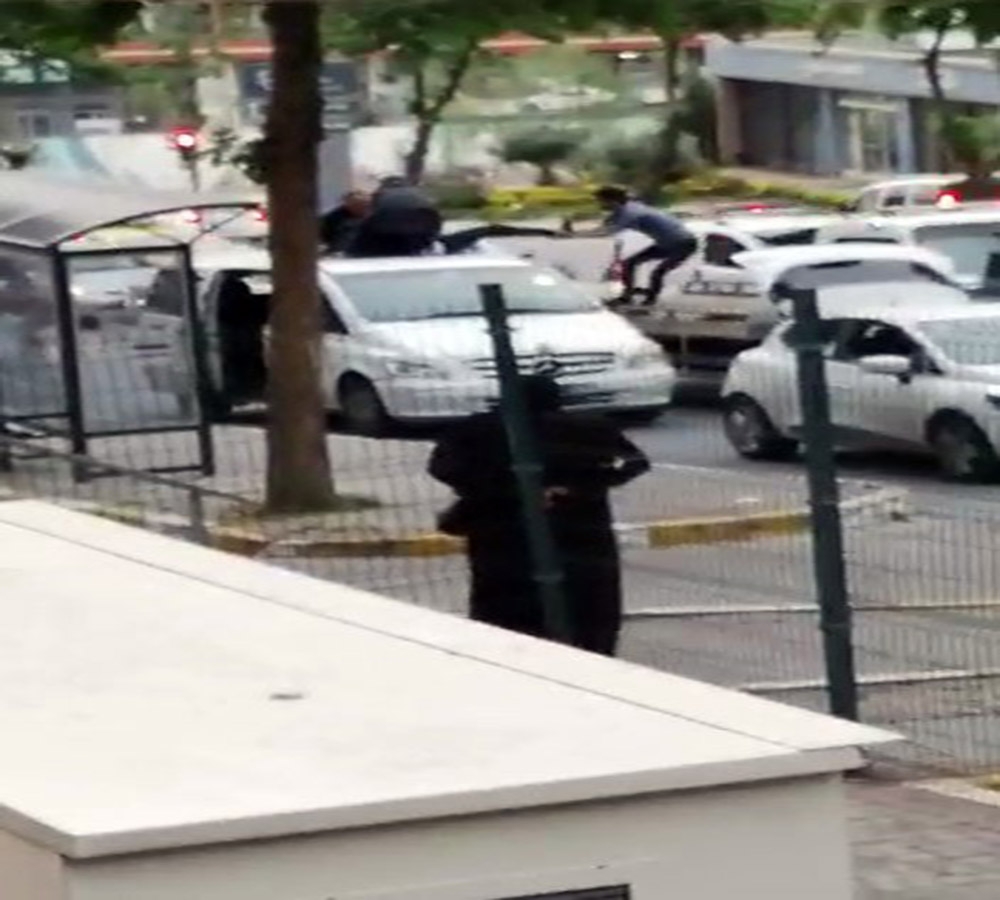 Polise Direnen UBER Sürücüsü Kamerada