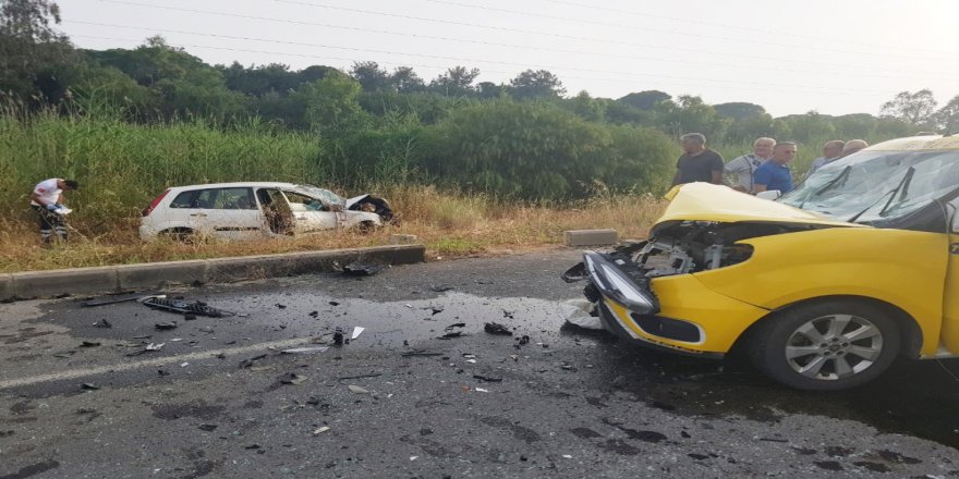 Antalya’da Feci Kaza 1 Ağir 4 Yaralı