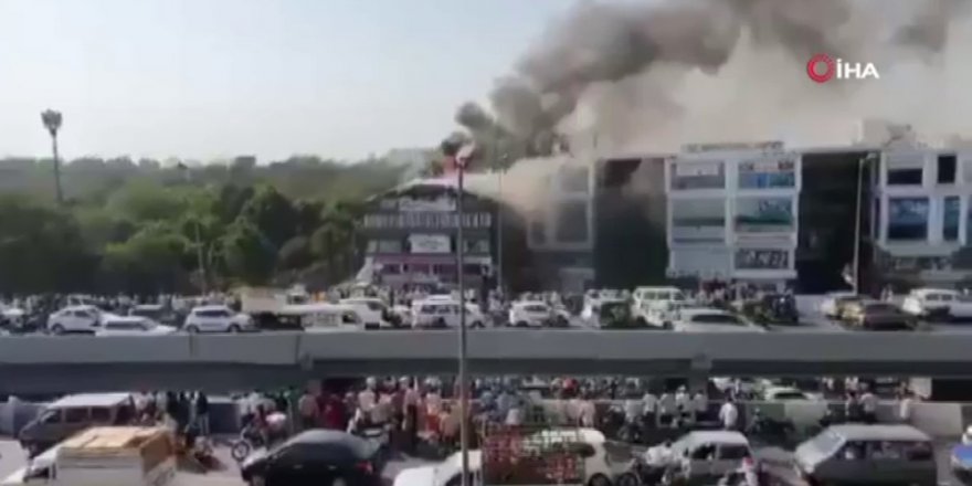 Hindistan’daki Feci Yangında Ölü Sayısı Artıyor