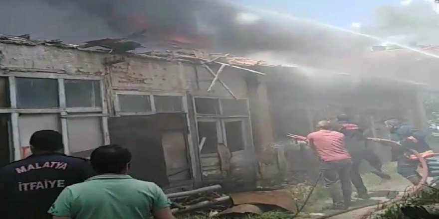 Malatya’da Depo Yangını