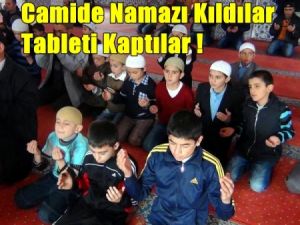 Camide Namaz Kıl Tablet Bilgisyarı Kap Kampanyası