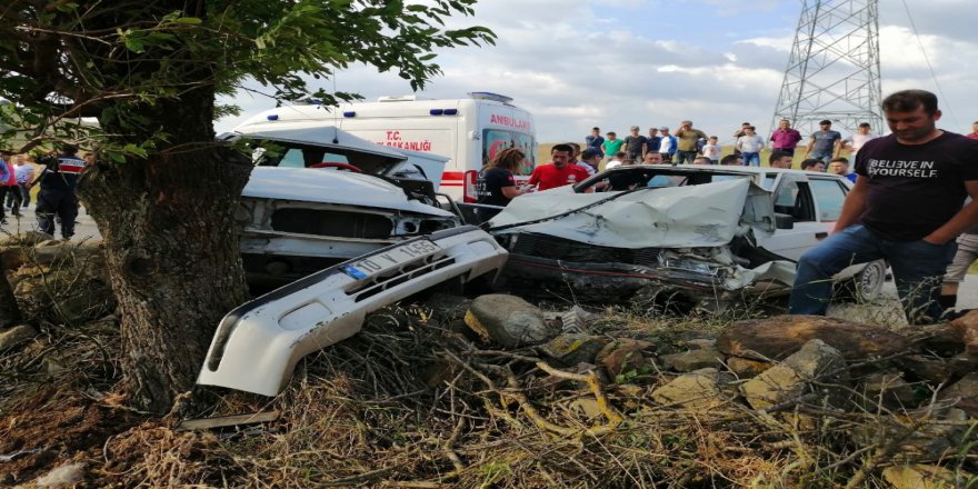 Balıkesir'de Aşırı Hız Faciası 1 Ölü, 7 Yaralı