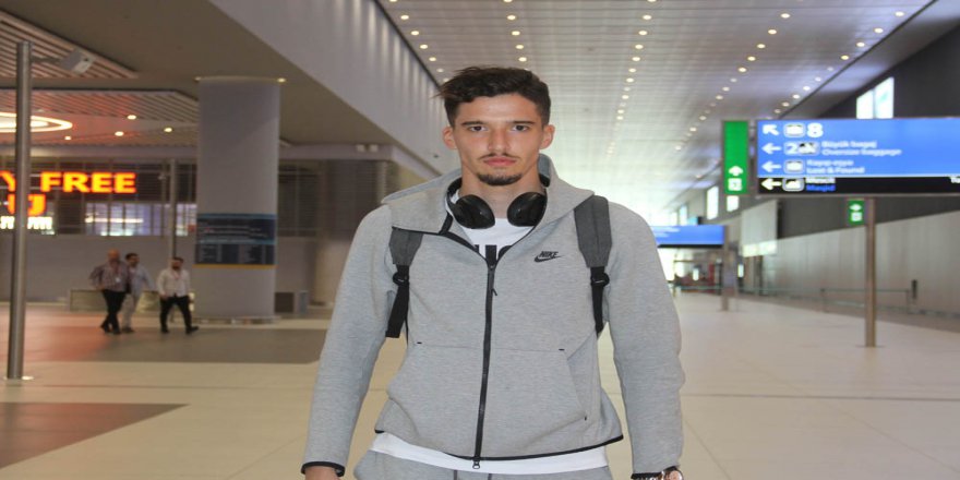 Altay Bayındır, Kosova’da Yaşanan Gerginliği Anlattı