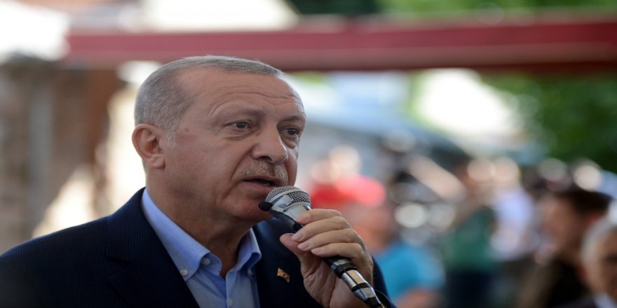 Cumhurbaşkanı Erdoğan: “Benim Eleştirim Teröre Bulaşmış Olan Yöneticileredir”