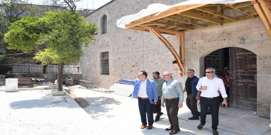 Vali Karaloğlu Devam Eden Restorasyon Ve İnşaat Çalışmalarını Denetledi