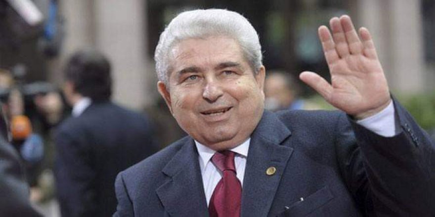 Rum Lider Hristofyas Toprağa Verildi