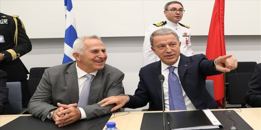 Bakan Akar Yunan Mevkidaşı Apostolakis İle Bir Araya Geldi