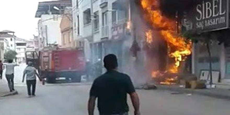 Bursa'da Tuhafiyeci Böyle yandı