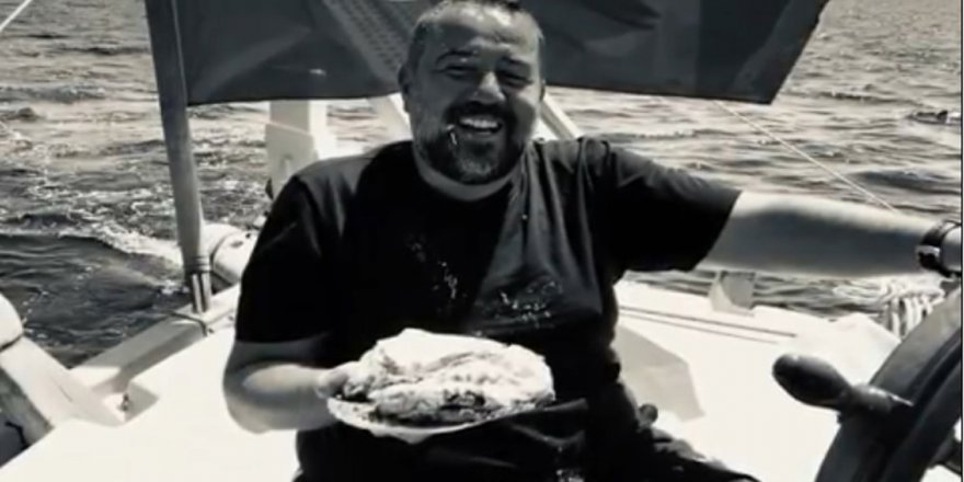 Ata Demirer Yeni Yaşını Adada Kutladı