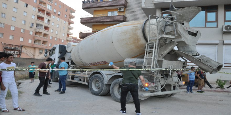 Beton Mikserinin Altında Kalan Kadın Hayatını Kaybetti