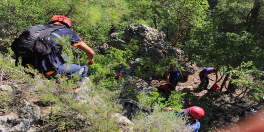 150 Metrelik Kanyondaki Ceset 4 Saate Çıkarıldı, Oğlu Kayıp Olan Baba Gözyaşlarına Hakim Olamadı