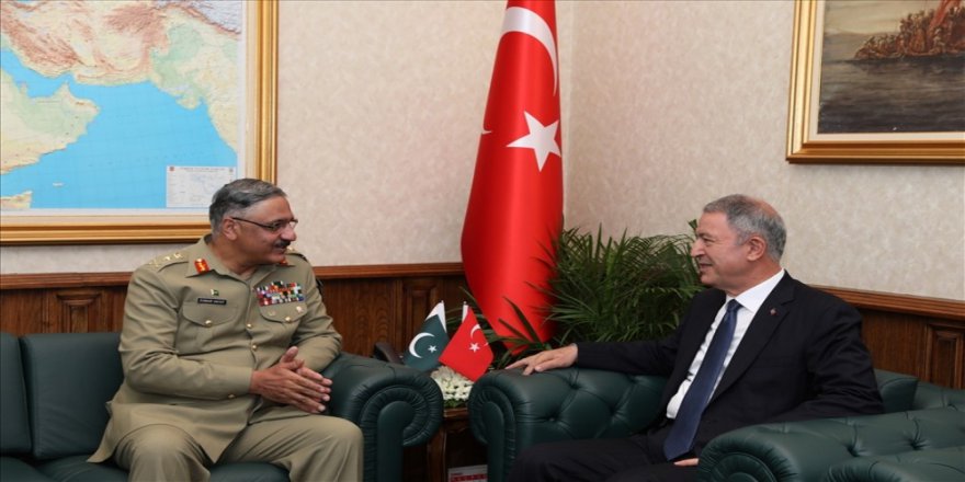 Pakistan Genelkurmay Başkanı Hayat, Bakan Akar’ı Ziyaret Etti