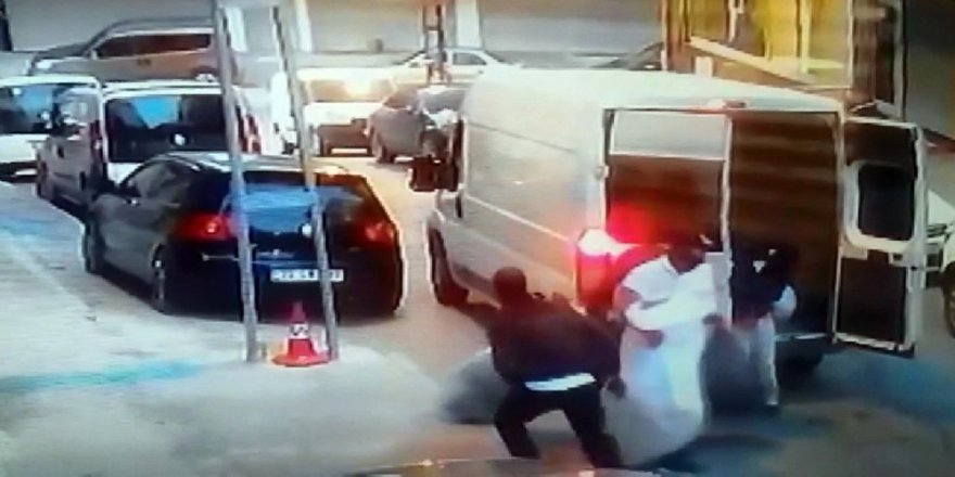 8 Kişi Gelip İş Yerini Soydular