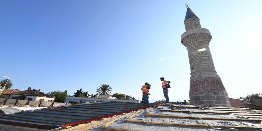 Vali Karaloğlu: "Şehzade Korkut Cami Restorasyonu Bilimin Işığında Yapılıyor"