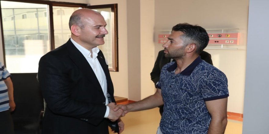 Bakan Soylu’dan Yaralı Polisin Ailesine Ziyaret