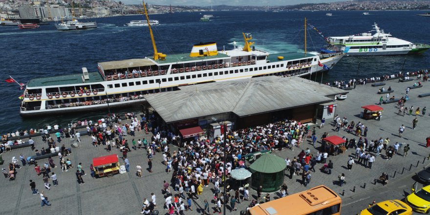 Adalara Bayram Akını İzdihamı