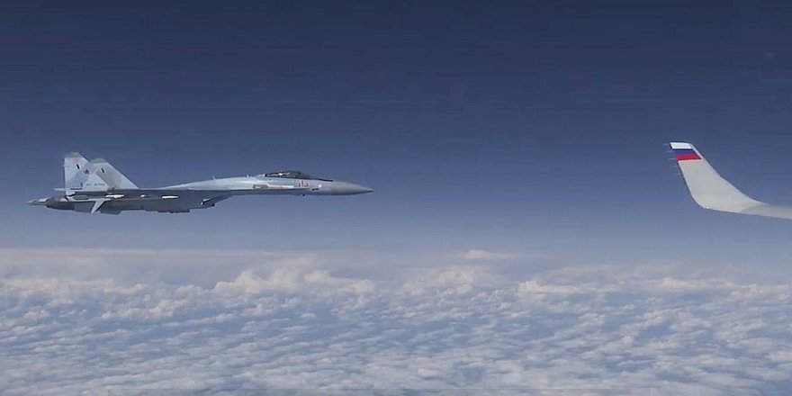Şoygu’nun Uçağına Yaklaşmaya Çalışan Nato Uçağının Görüntüsü Yayınlandı