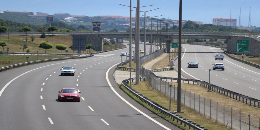 Tem’in Bolu Geçişinde Bayram Dönüşü Trafiği Rahat